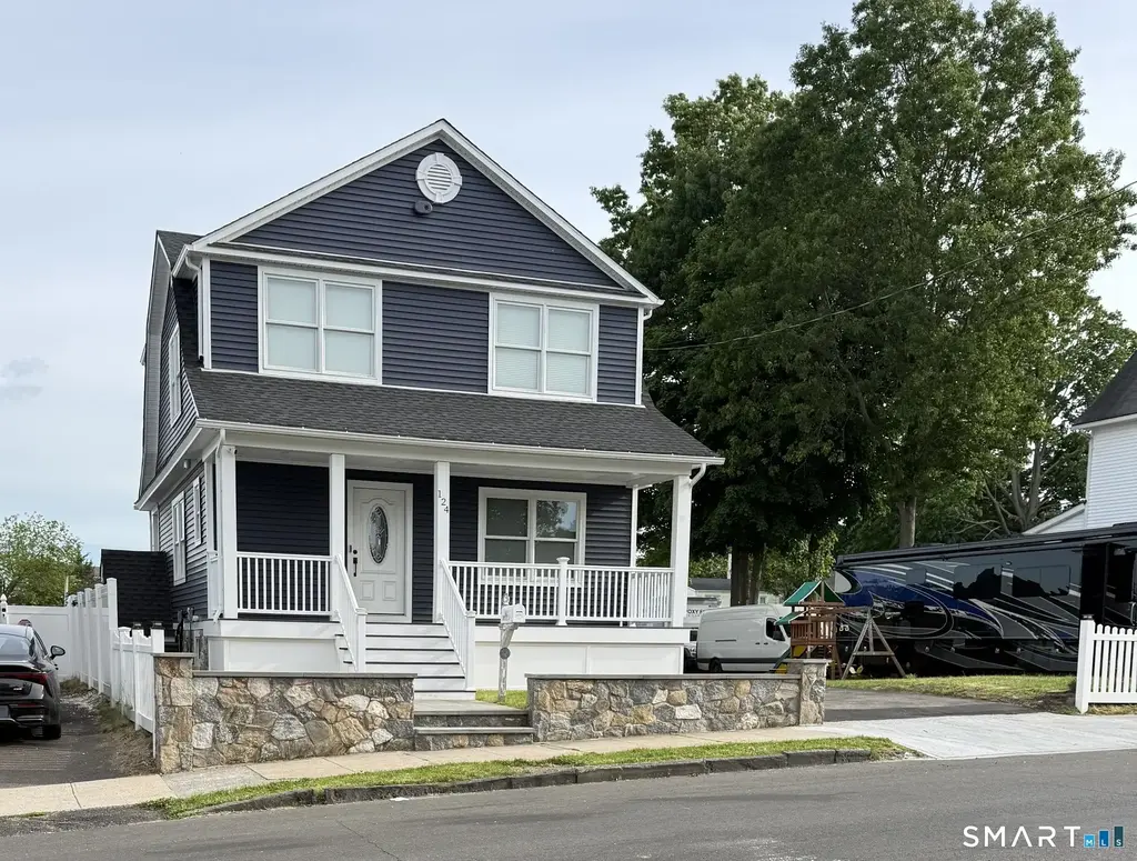 124 Harmony Street, Bridgeport