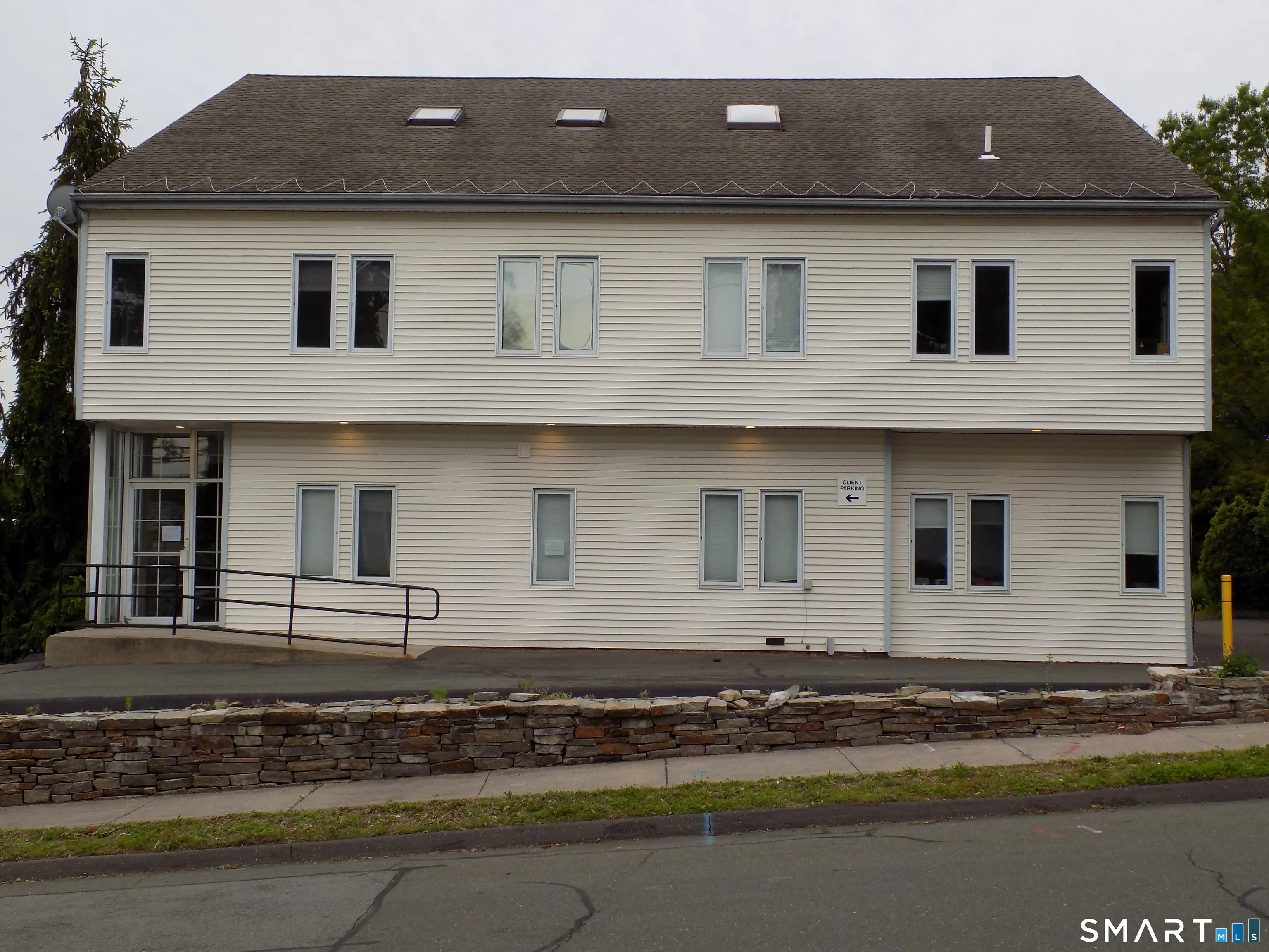 751 Farmington Avenue, Bristol