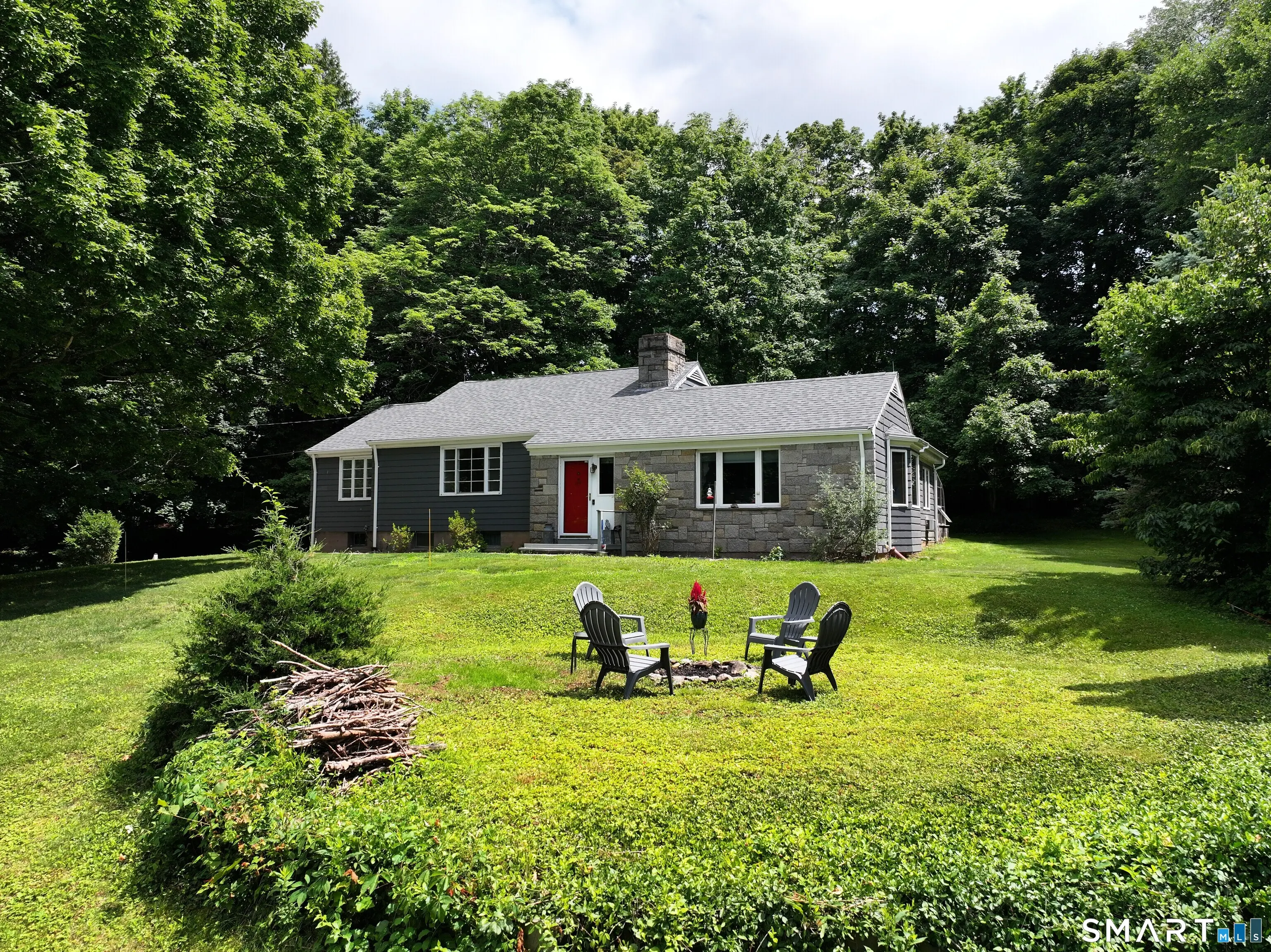 244 Chestnut Hill Road, Glastonbury