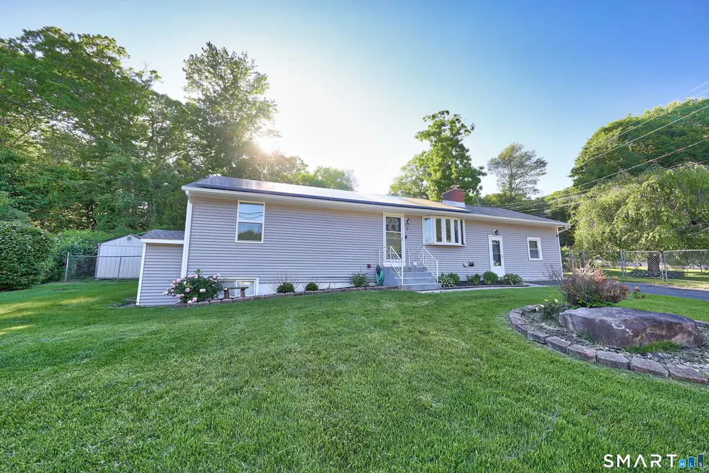 2 Badger Road, Wolcott