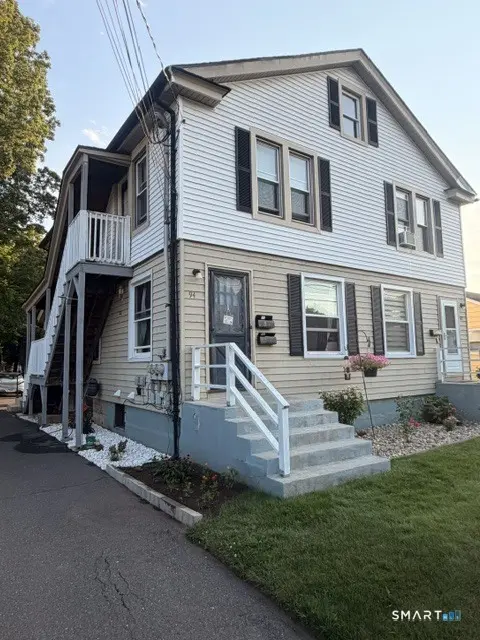 94-apt2 Tomlinson Avenue, Plainville