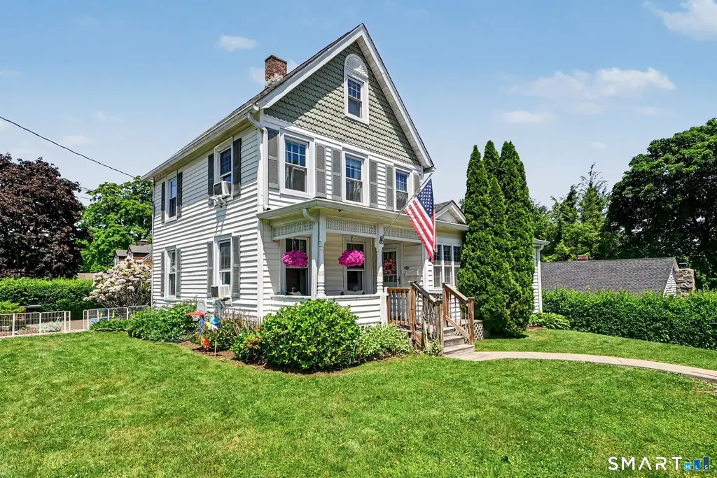 80 Leonard Street, Stamford
