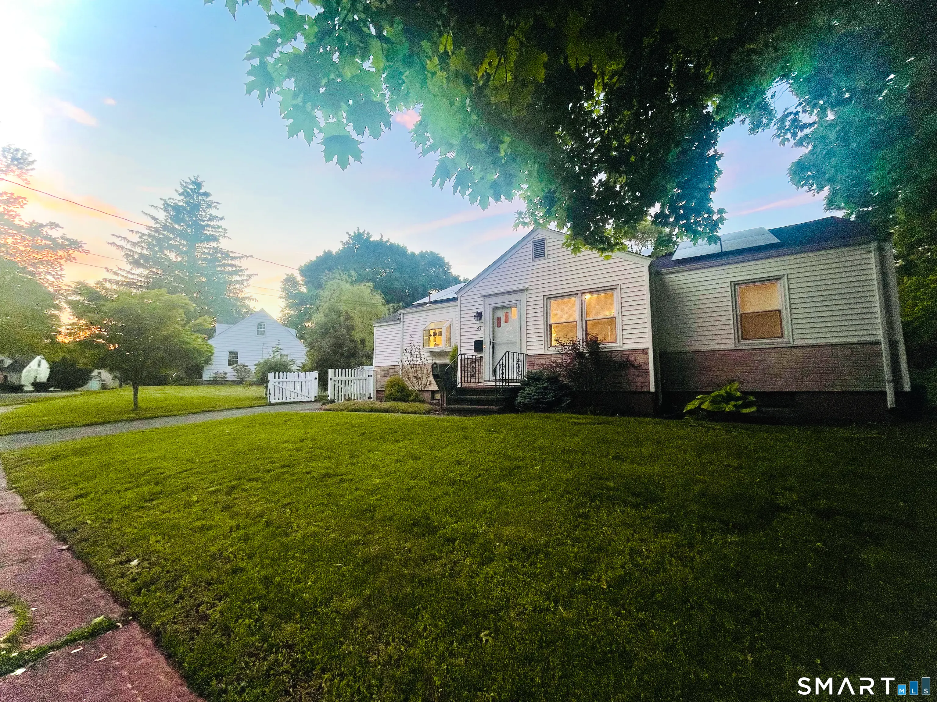 41 Cumpstone Drive, Hamden