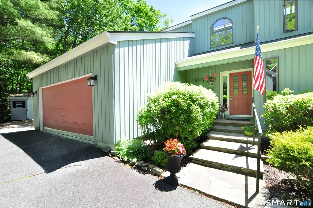 169 Wellsford Drive, Goshen