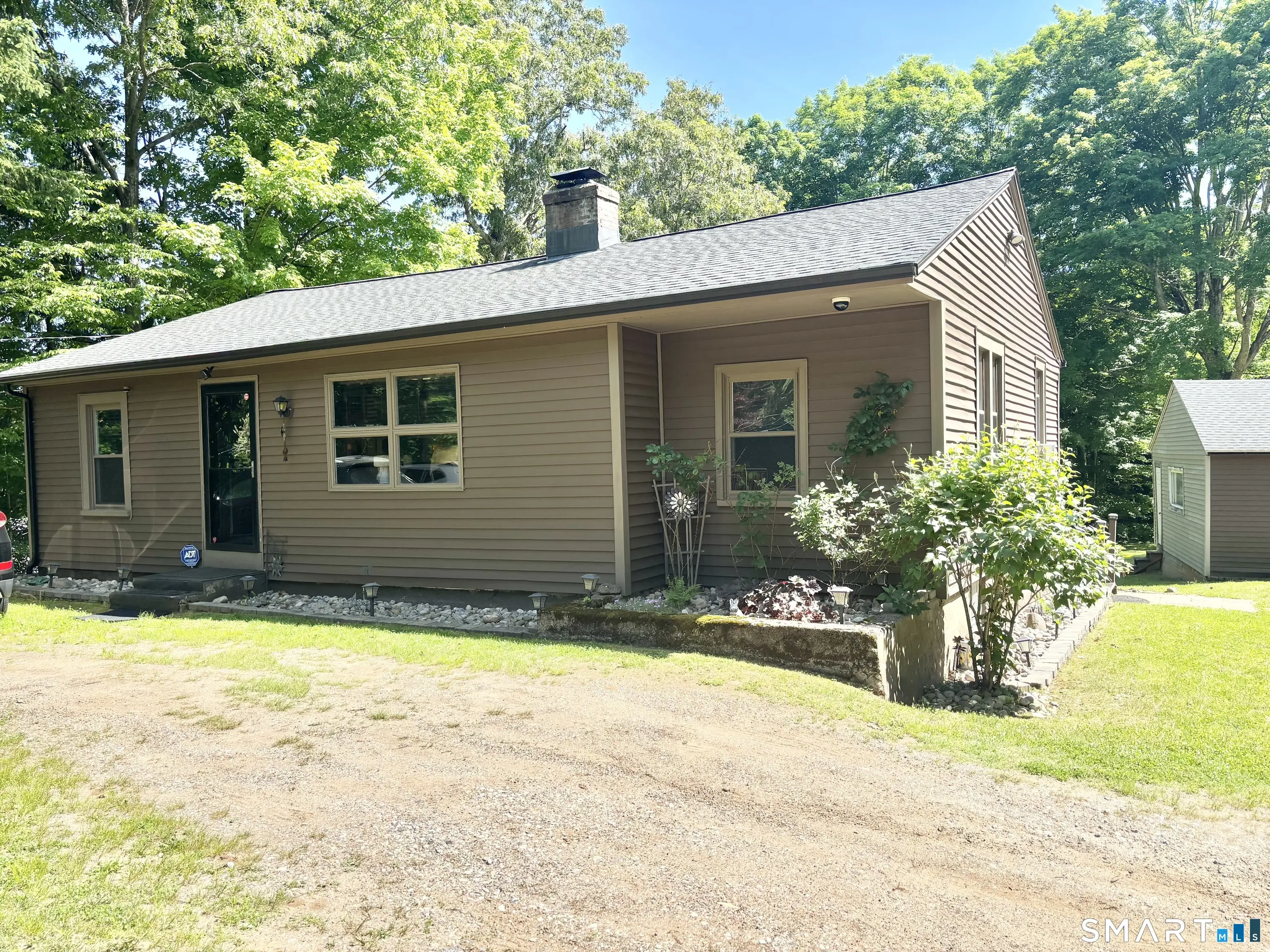 503 West Main Street, Hebron