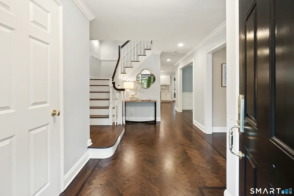 93 West Avenue, Darien