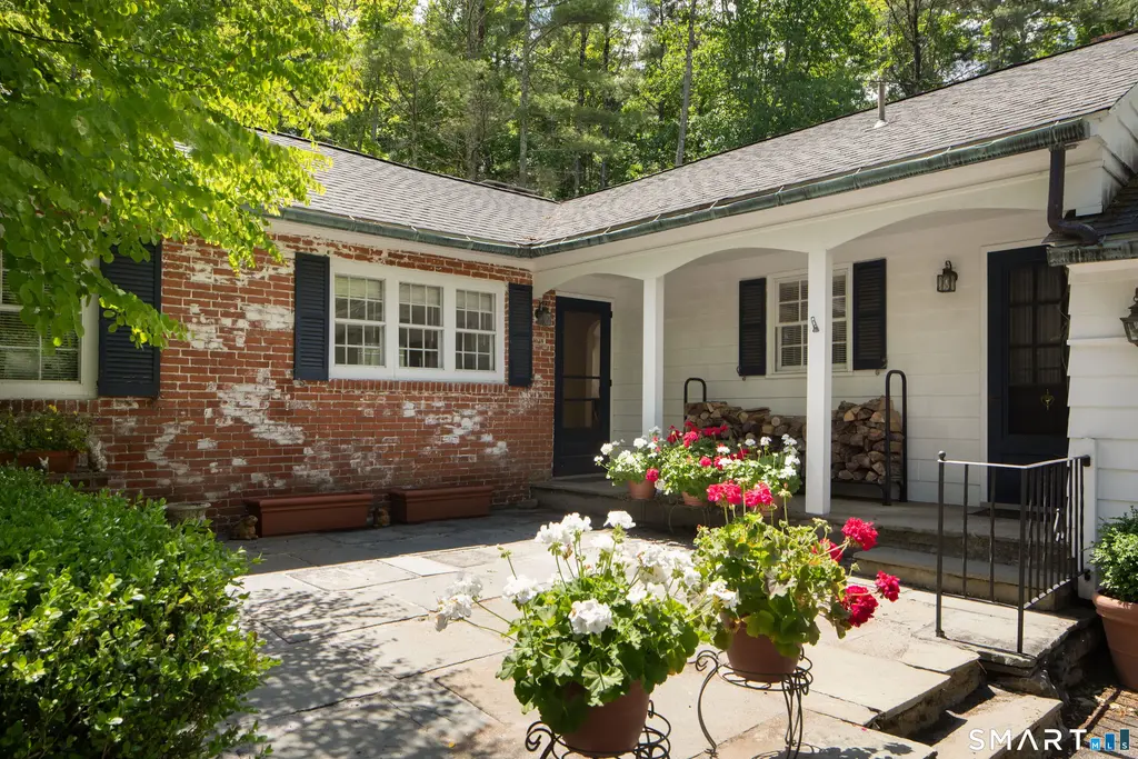 33 Wells Hill Road, Salisbury