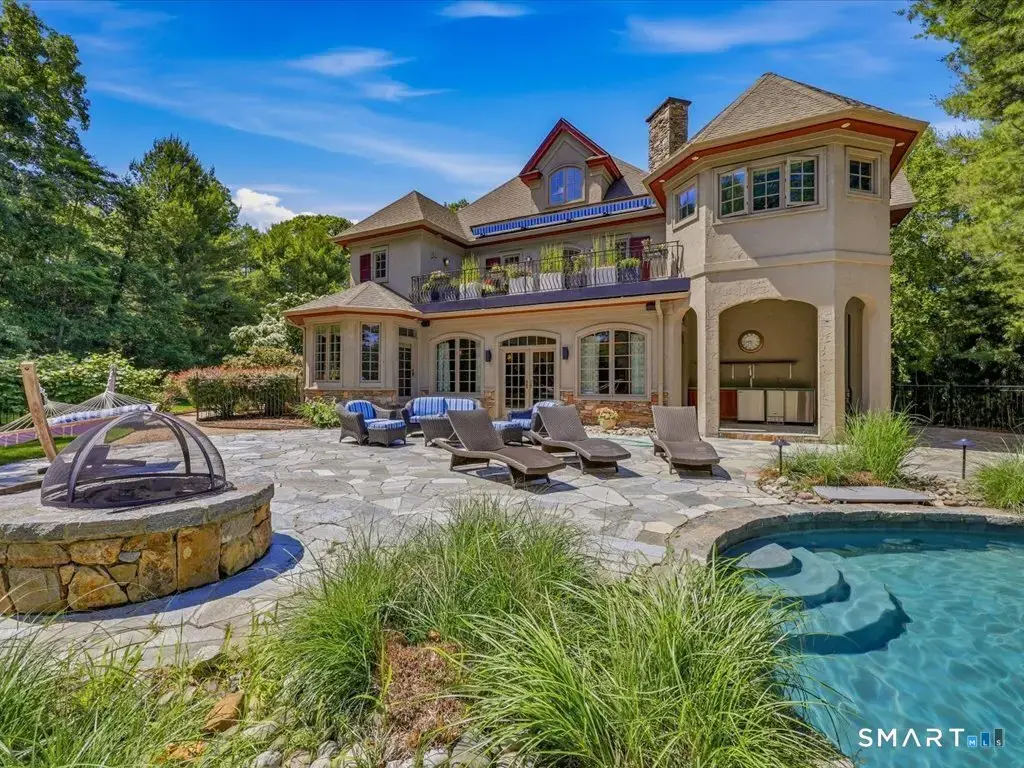 76 Sachem Head Road, Guilford