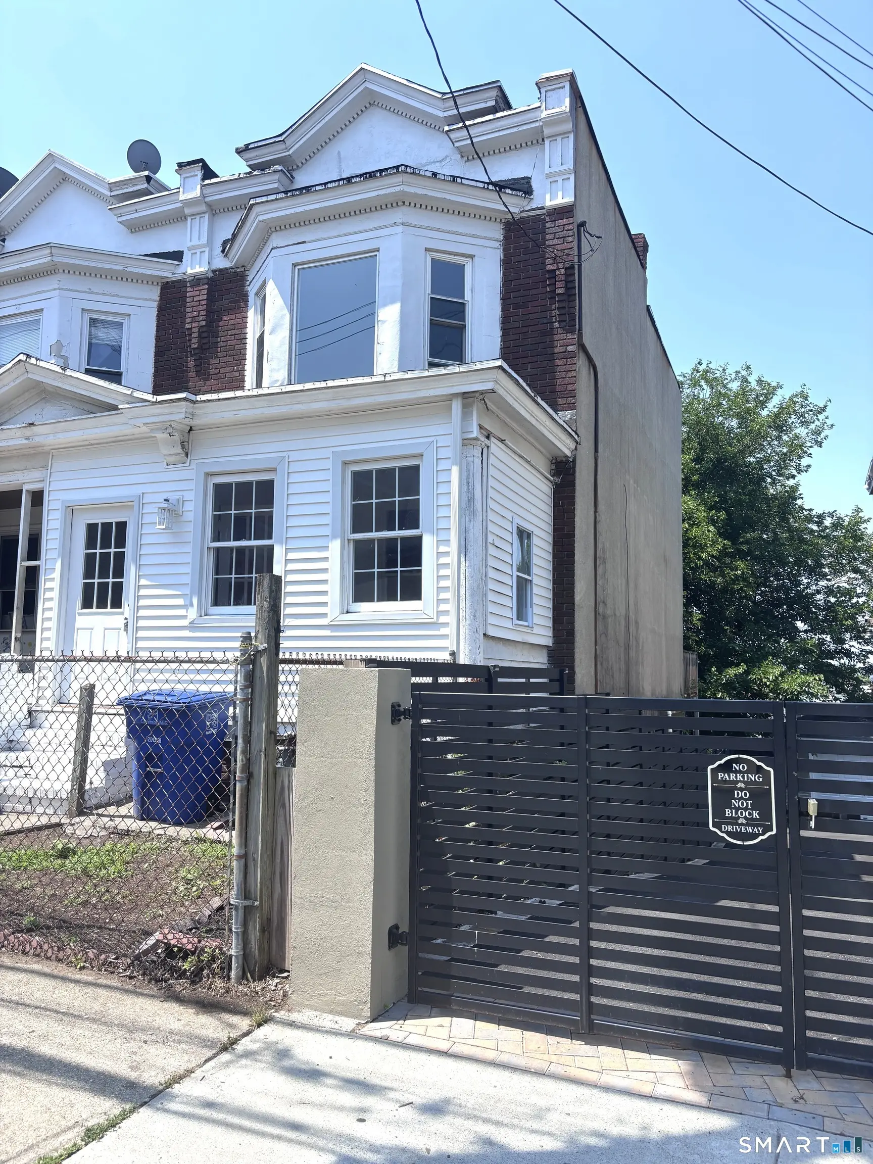 1789 Central Avenue, Bridgeport