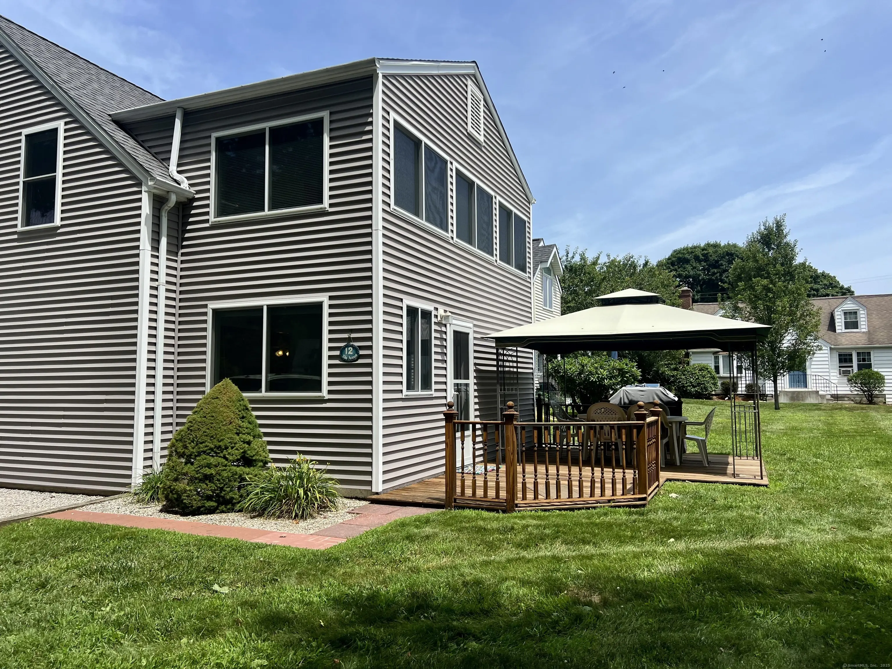12 Elm Avenue, Westbrook