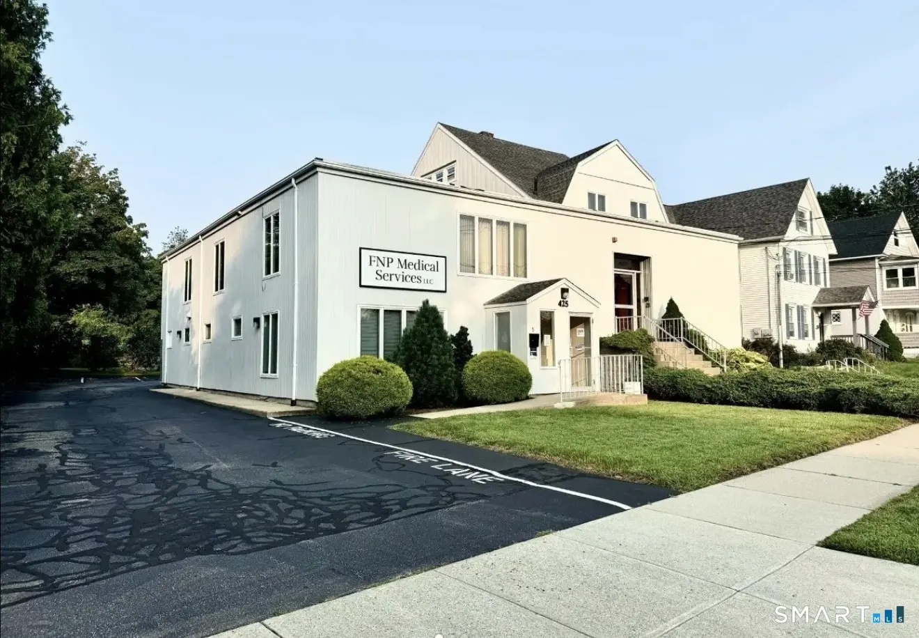 425 Montauk Avenue, New London