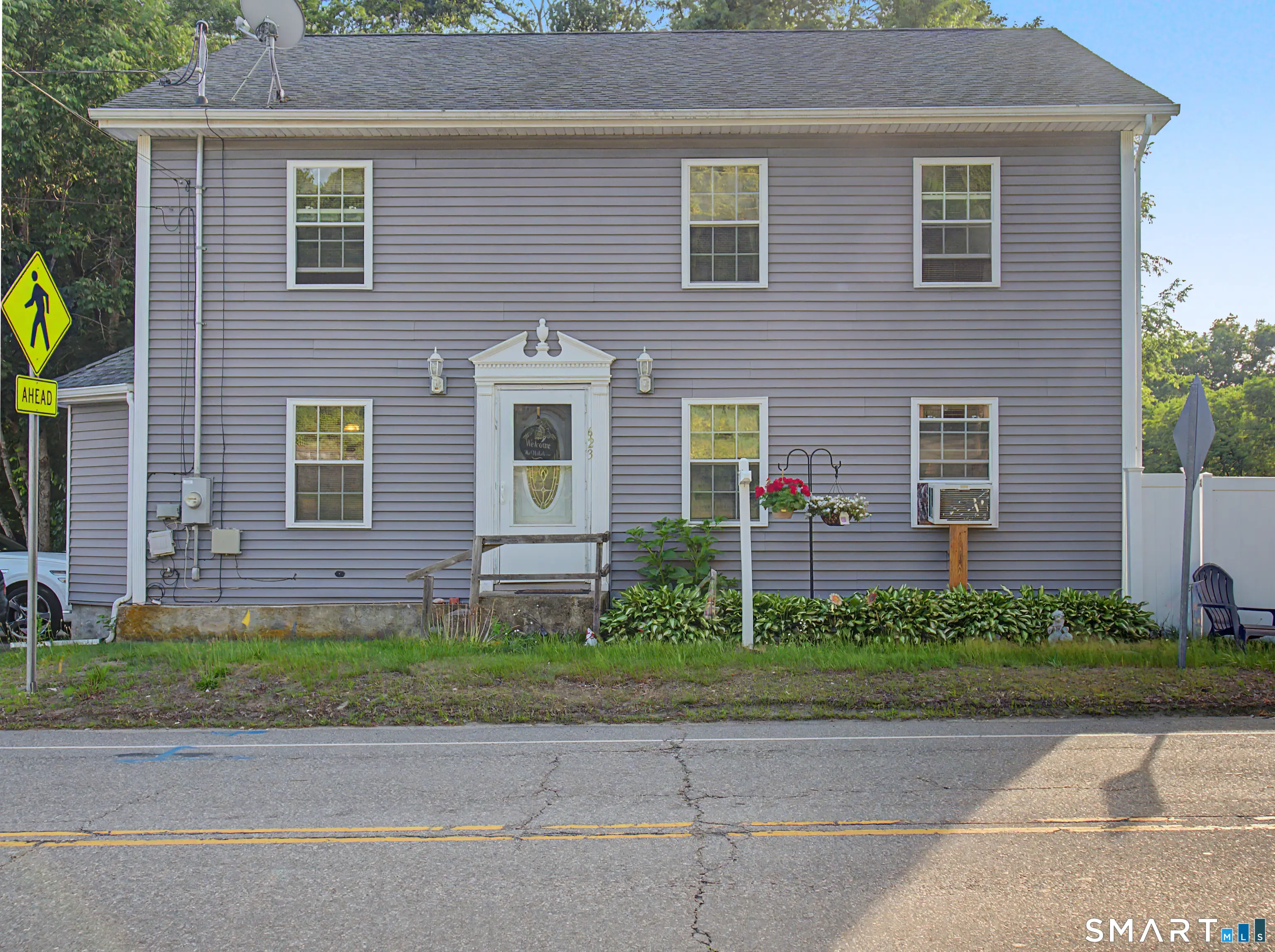 623 North Main Street, Killingly