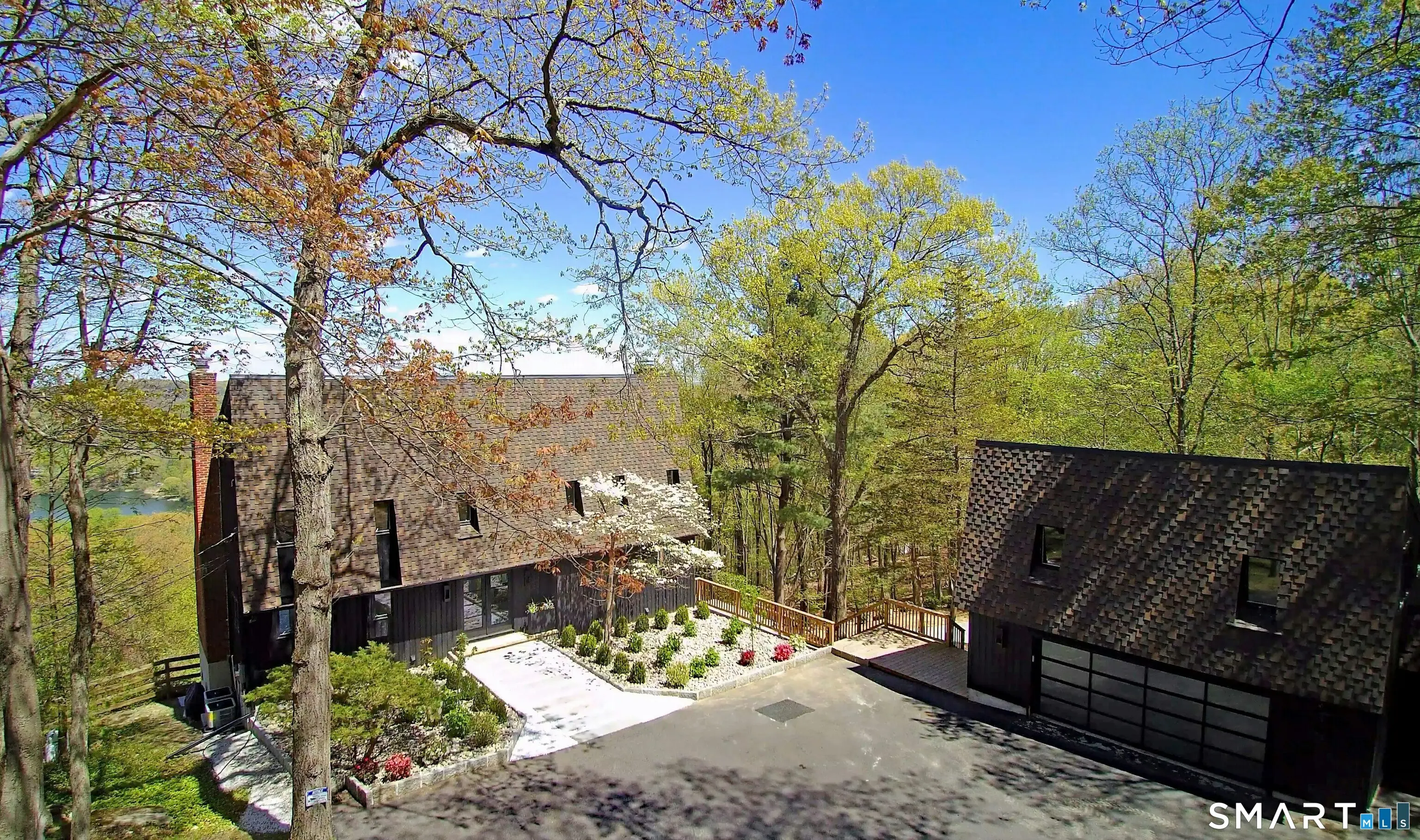 12 Hillcrest Court, Ridgefield