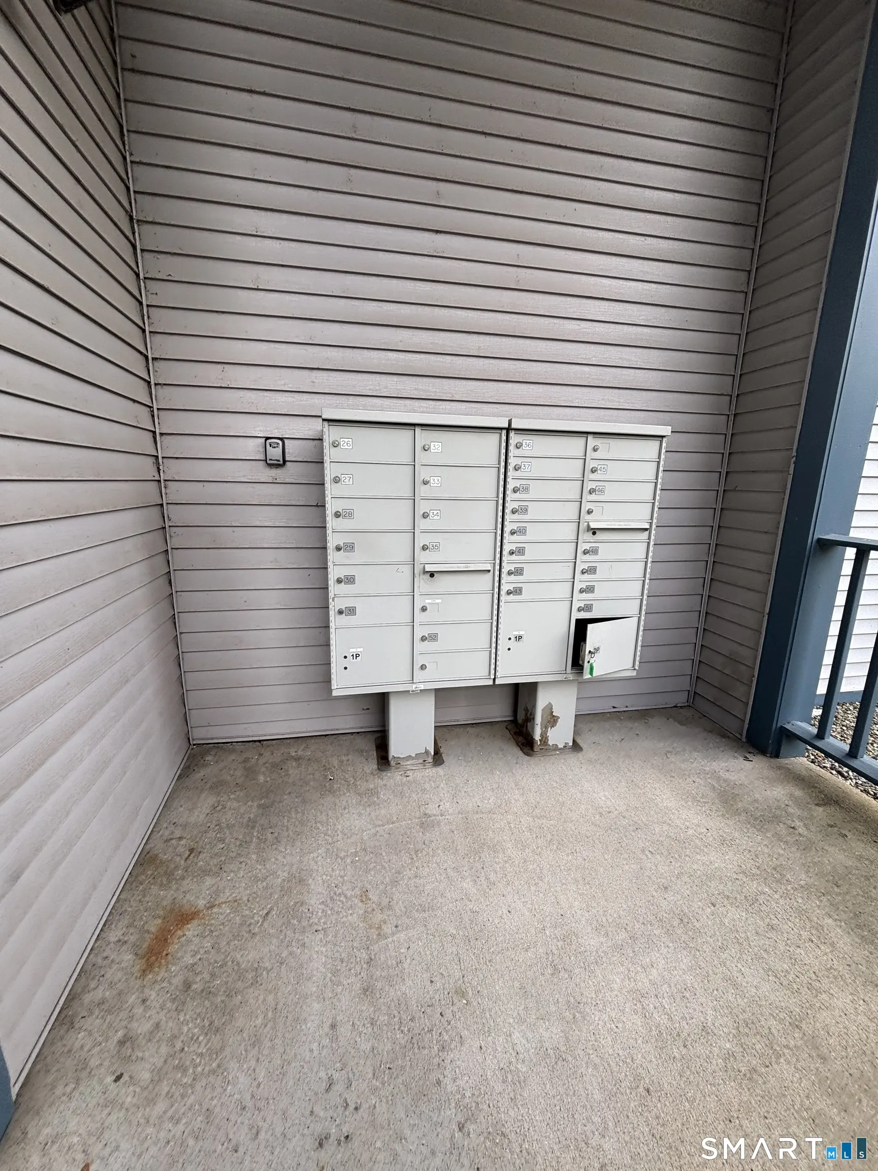 24 West Road 29, Ellington