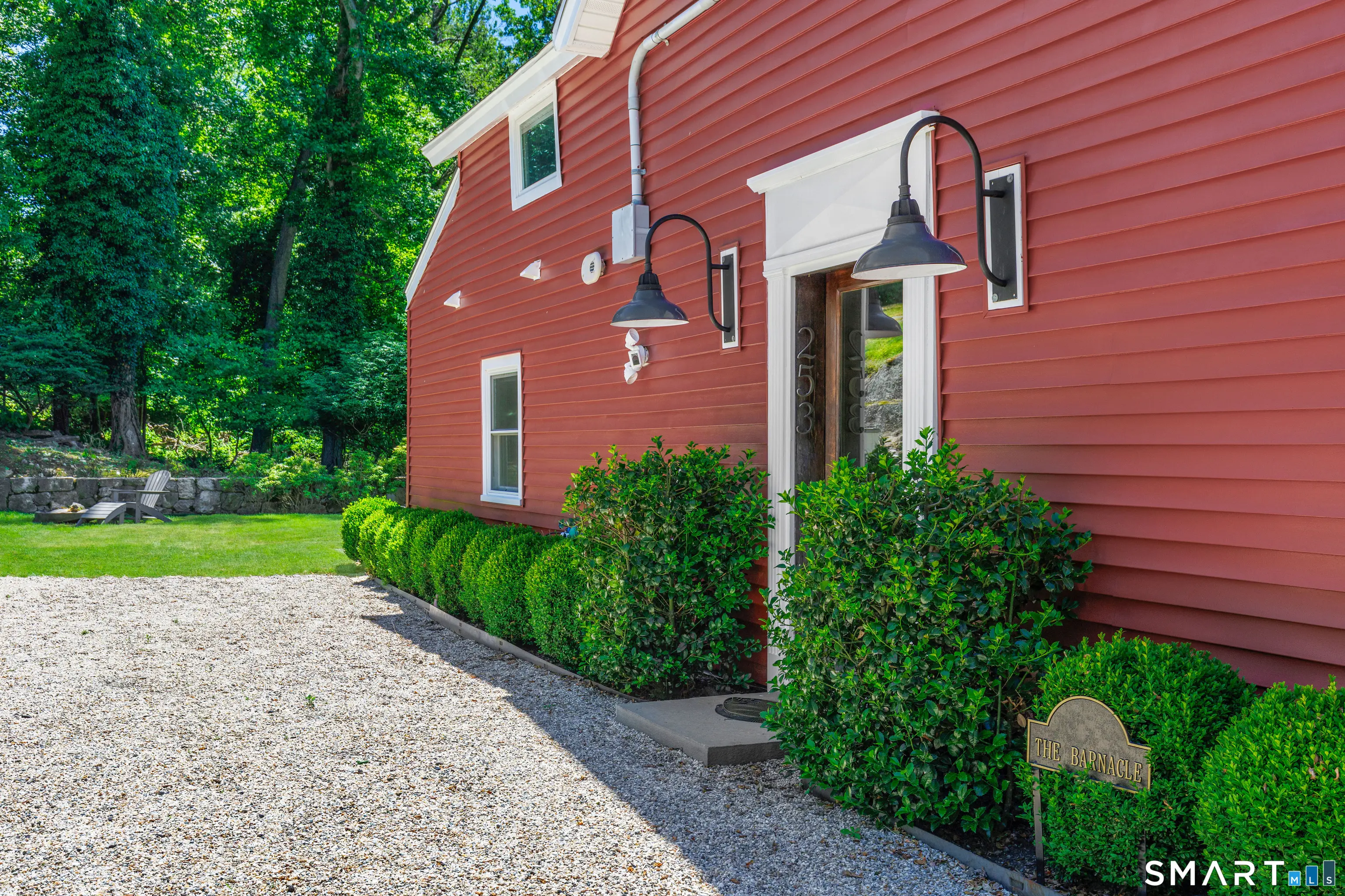 253 Tokeneke Road, Darien