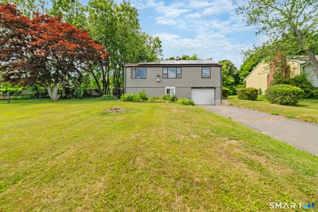 63 Lakeside Drive, Plymouth