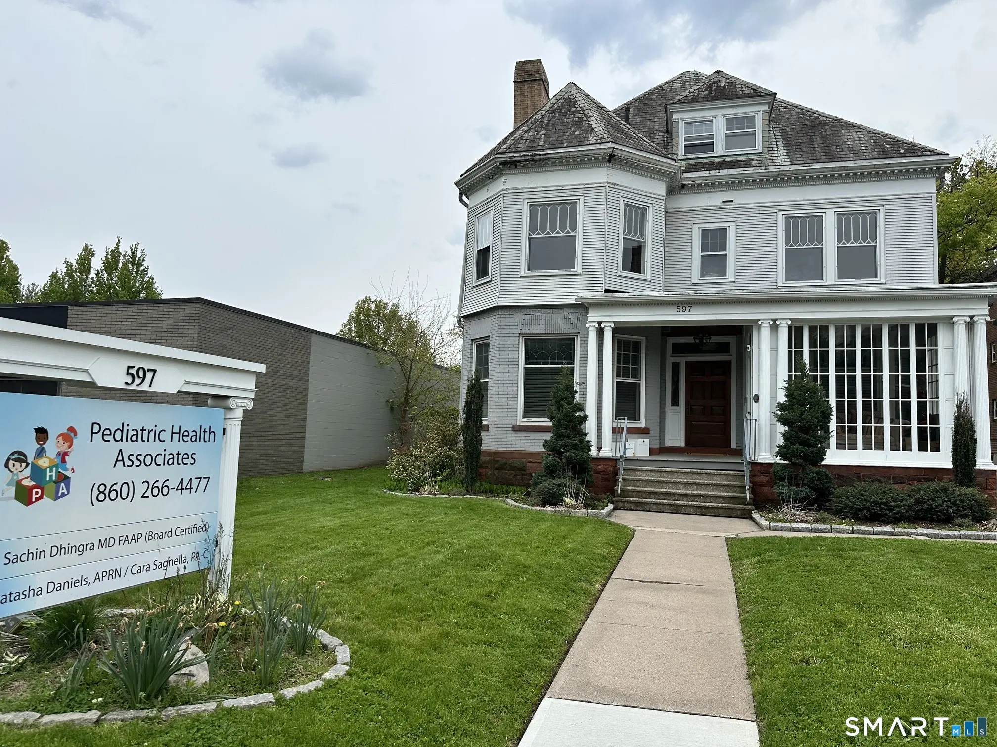 597 Farmington Avenue, Hartford
