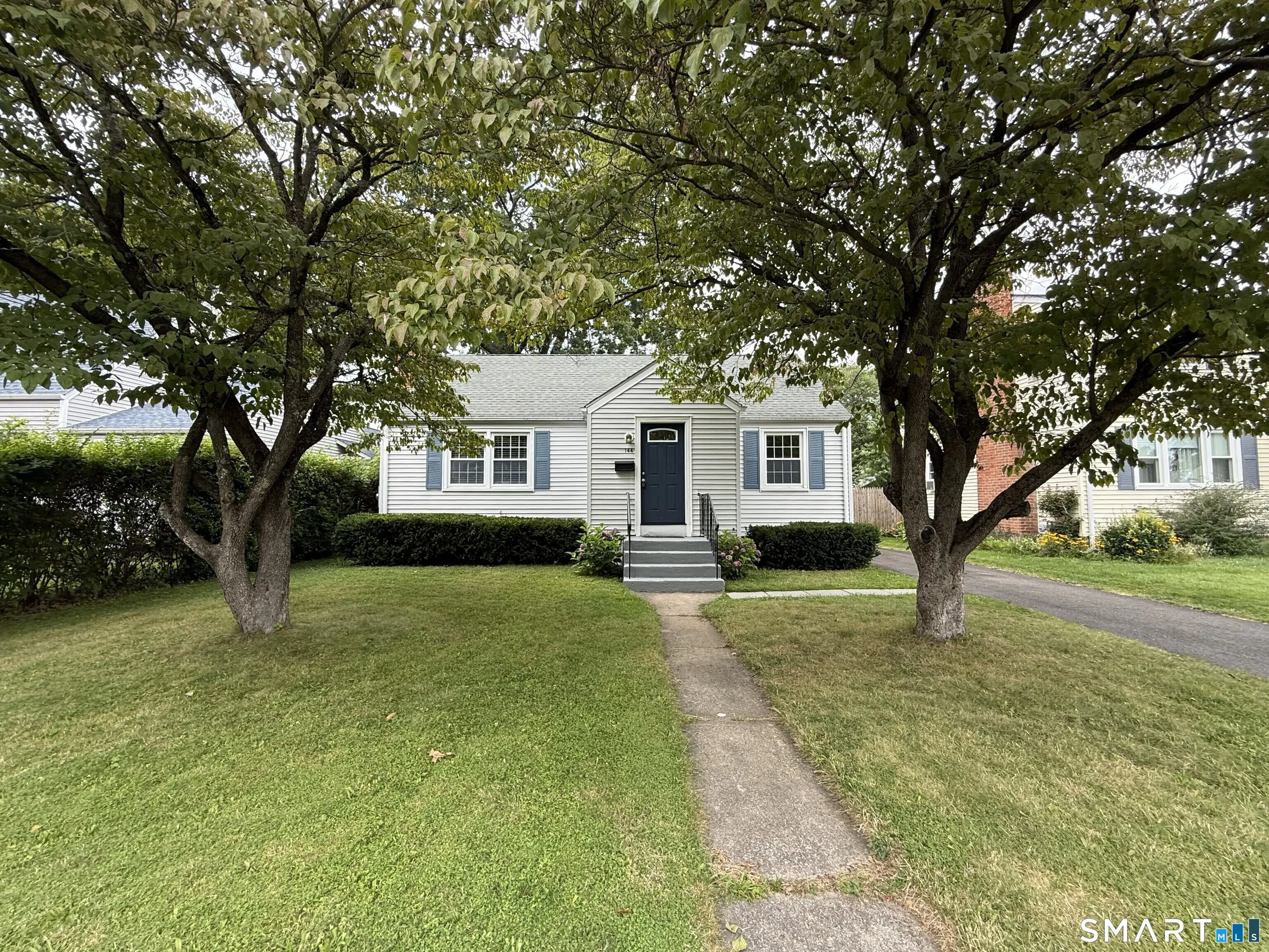 144 Edgemont Avenue, West Hartford
