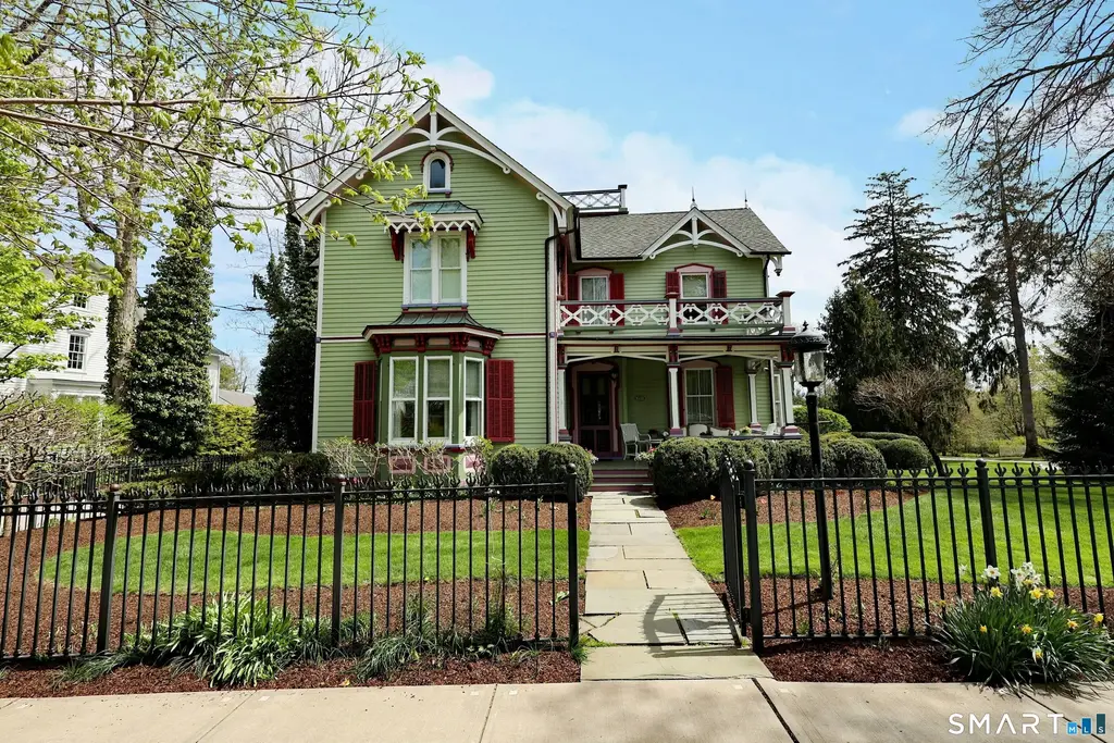 250 Main Street, Ridgefield