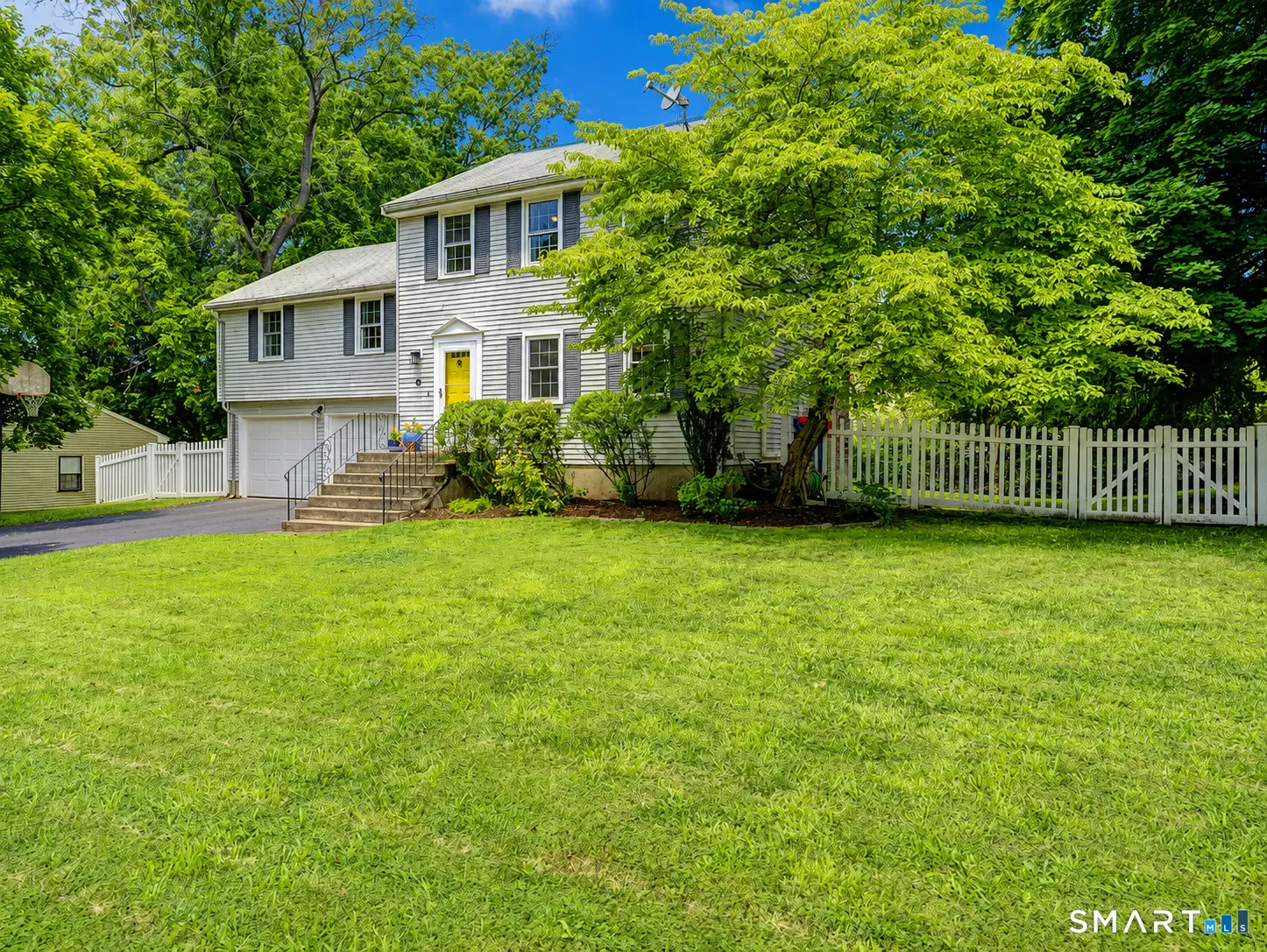 89 Opal Drive, Glastonbury