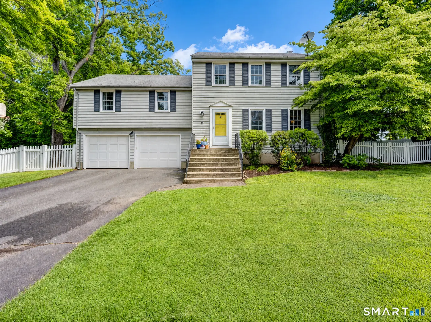 89 Opal Drive, Glastonbury
