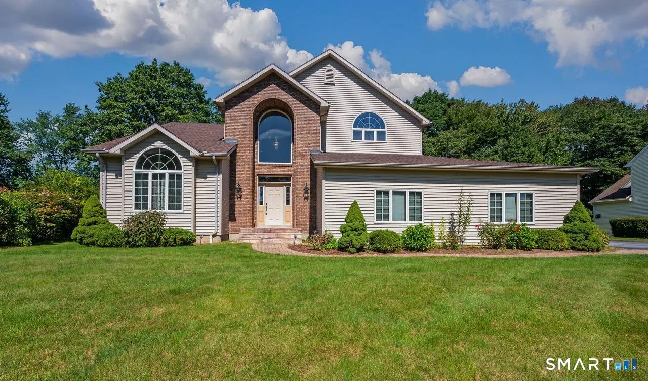 124 Suncrest Court, Torrington