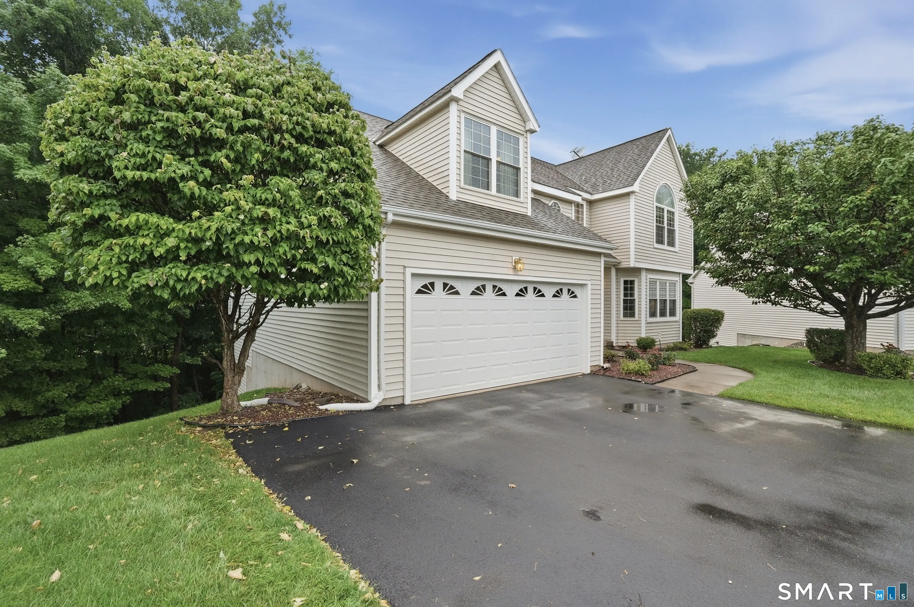 175 Rolling Green, Middletown