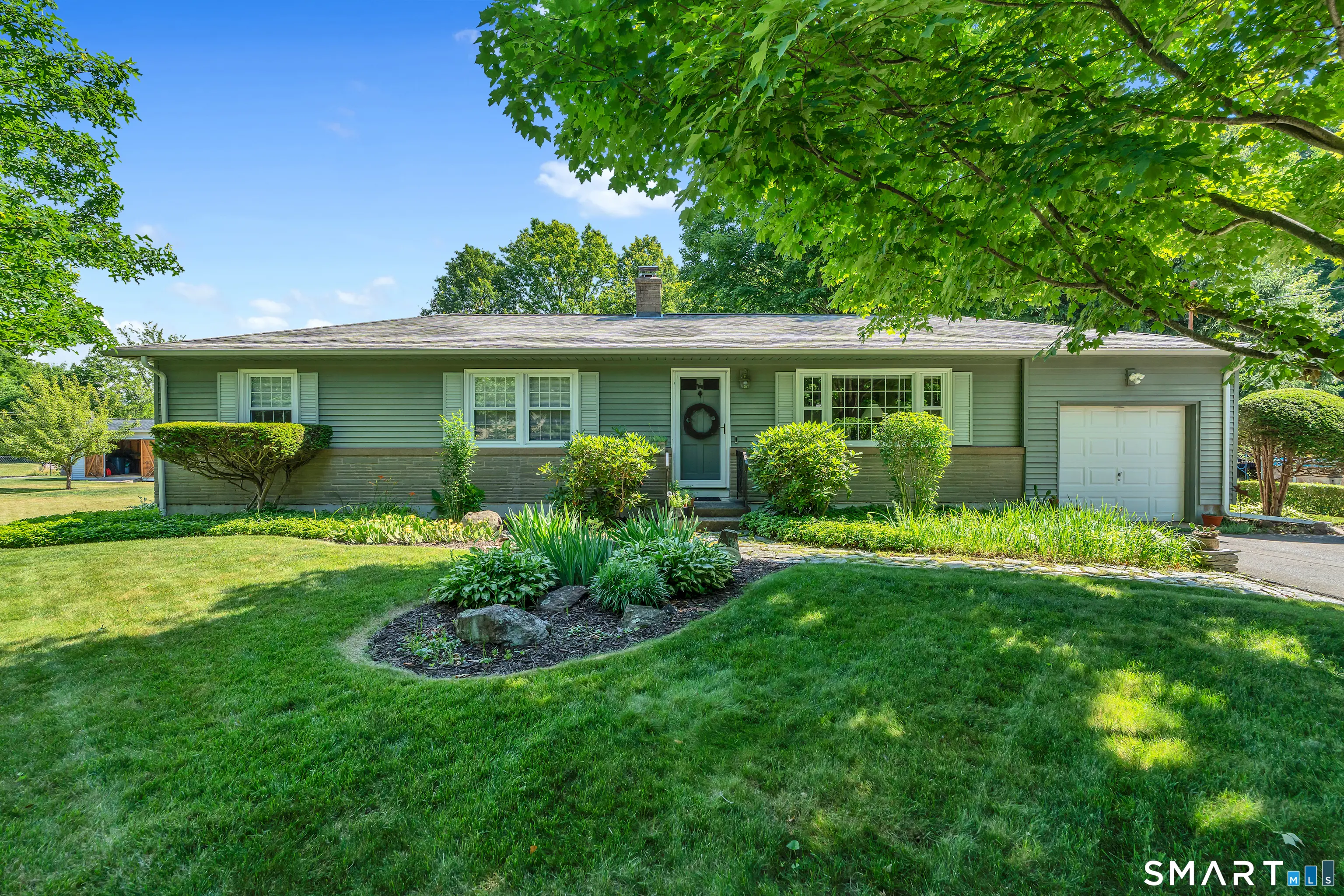 32 Ives Avenue, Meriden