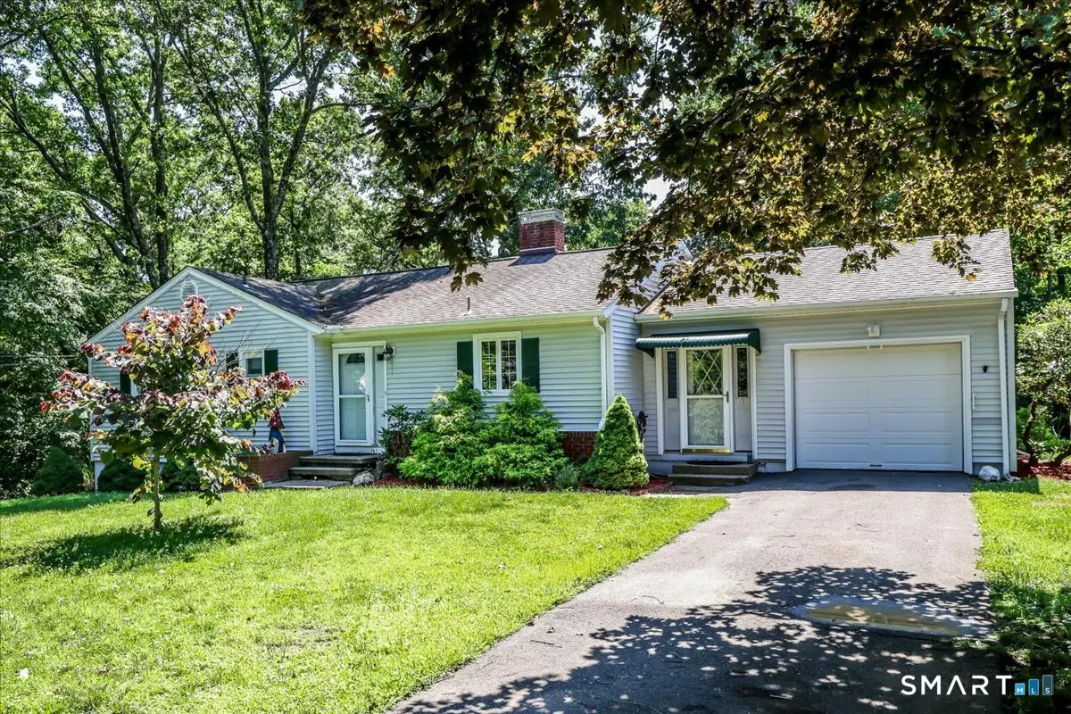 7 Mohawk Circle, Danbury