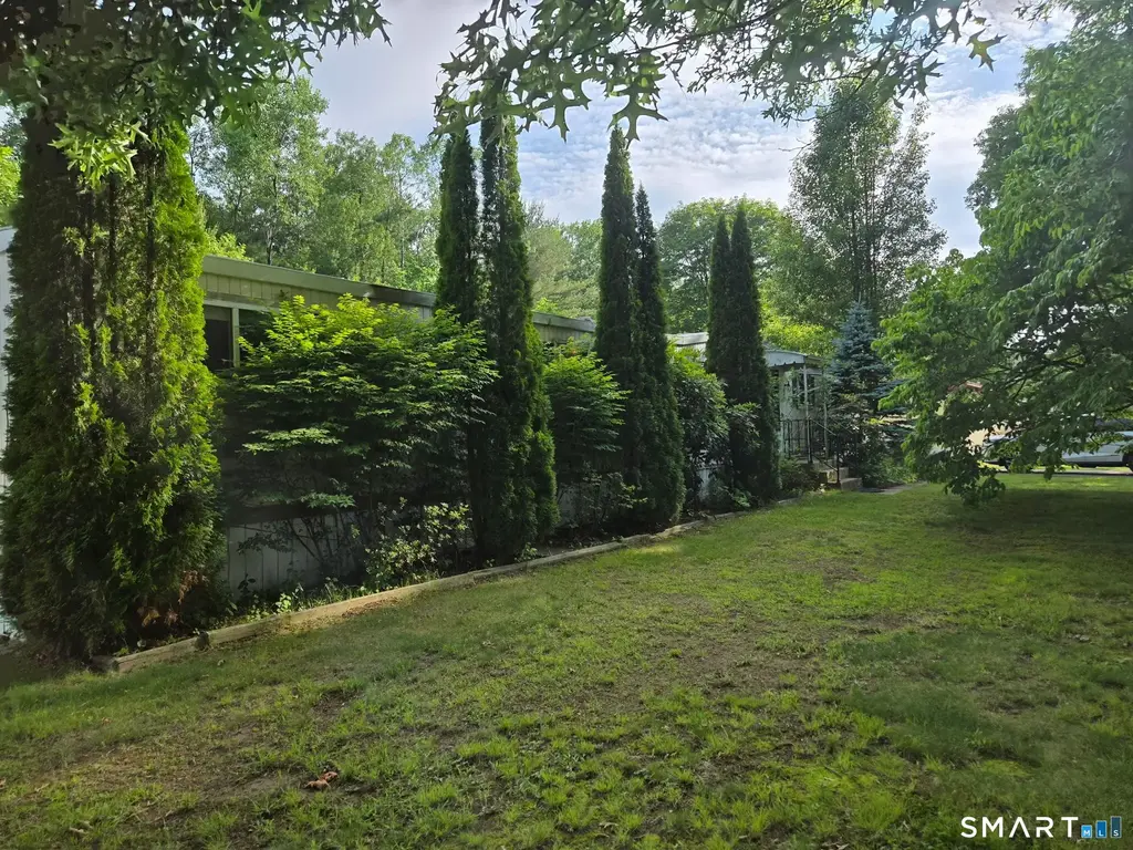 32 Breezy Lane, Thompson
