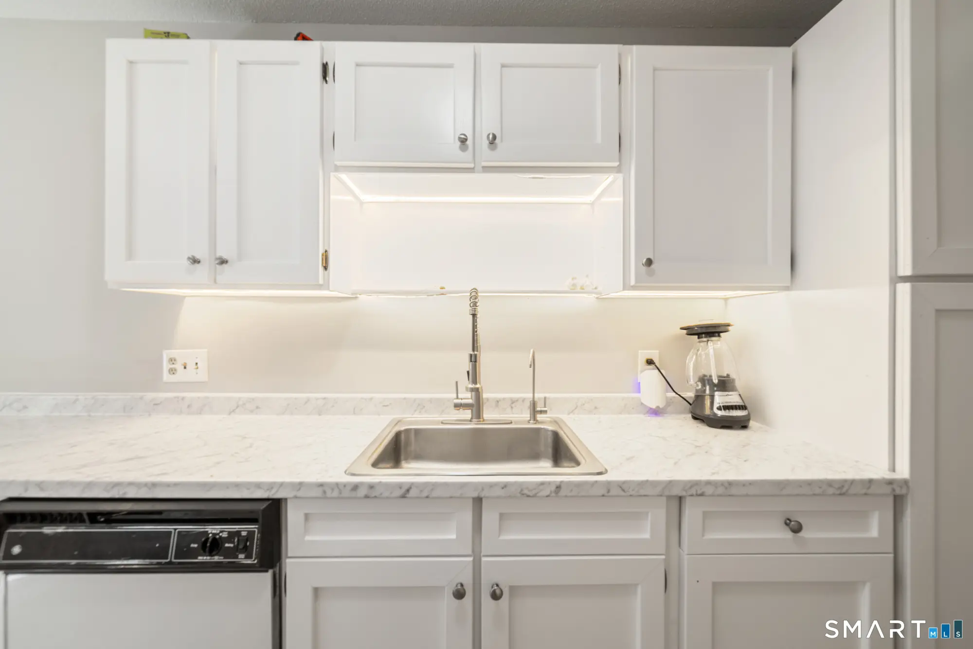 1 Heritage Village C, Southbury