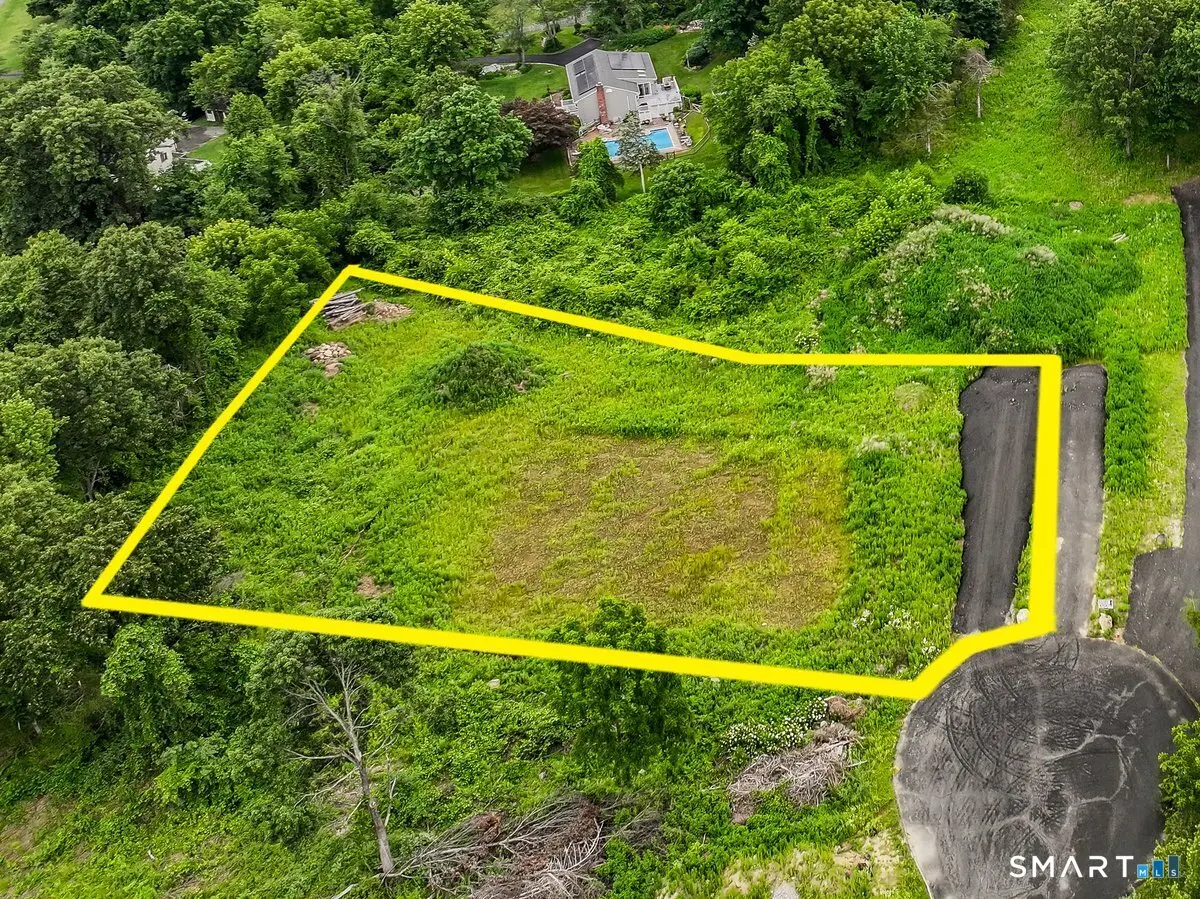 29 Stone Oak Drive, New Milford