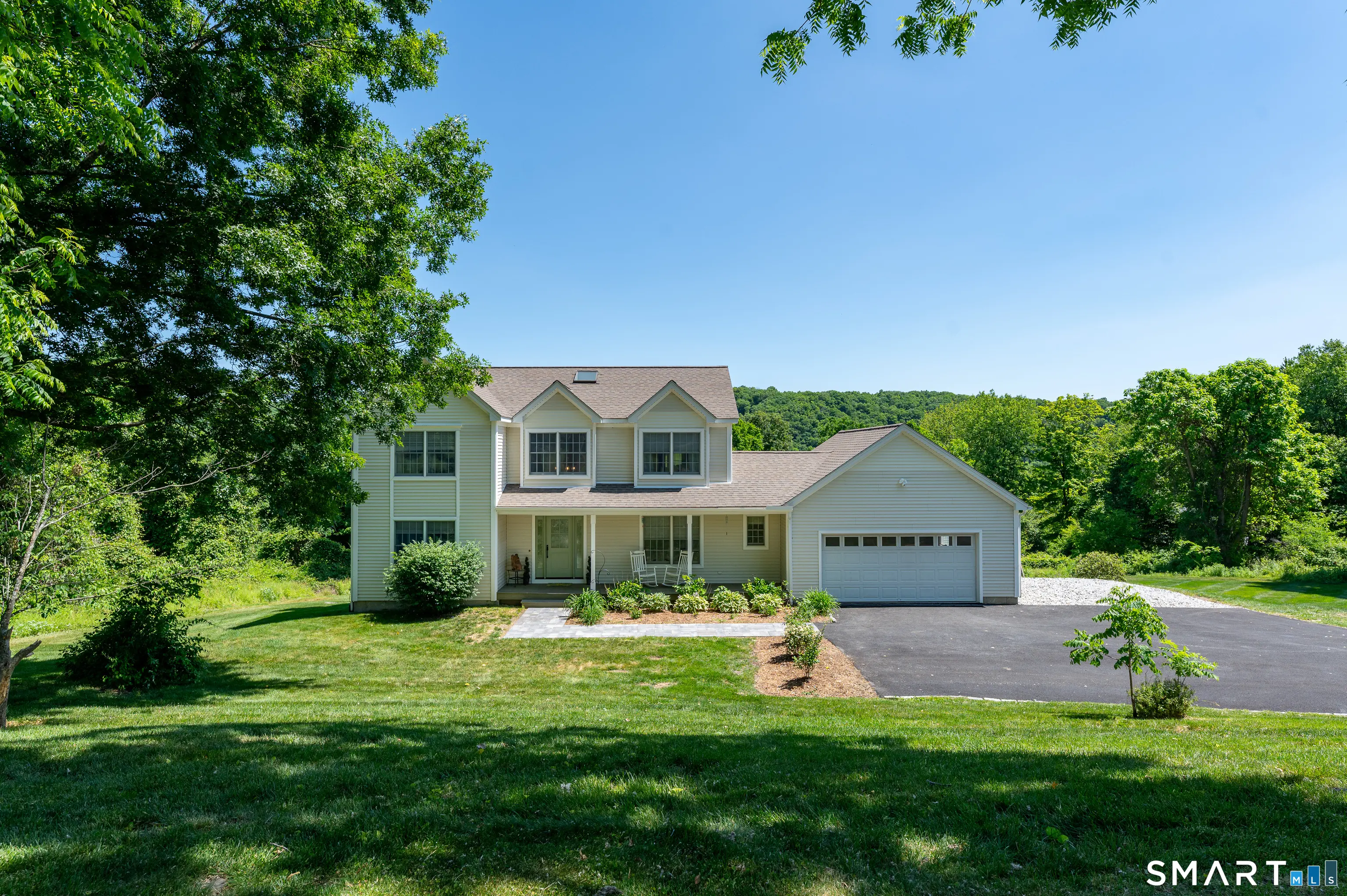 4 Fleetwood Lane, Brookfield