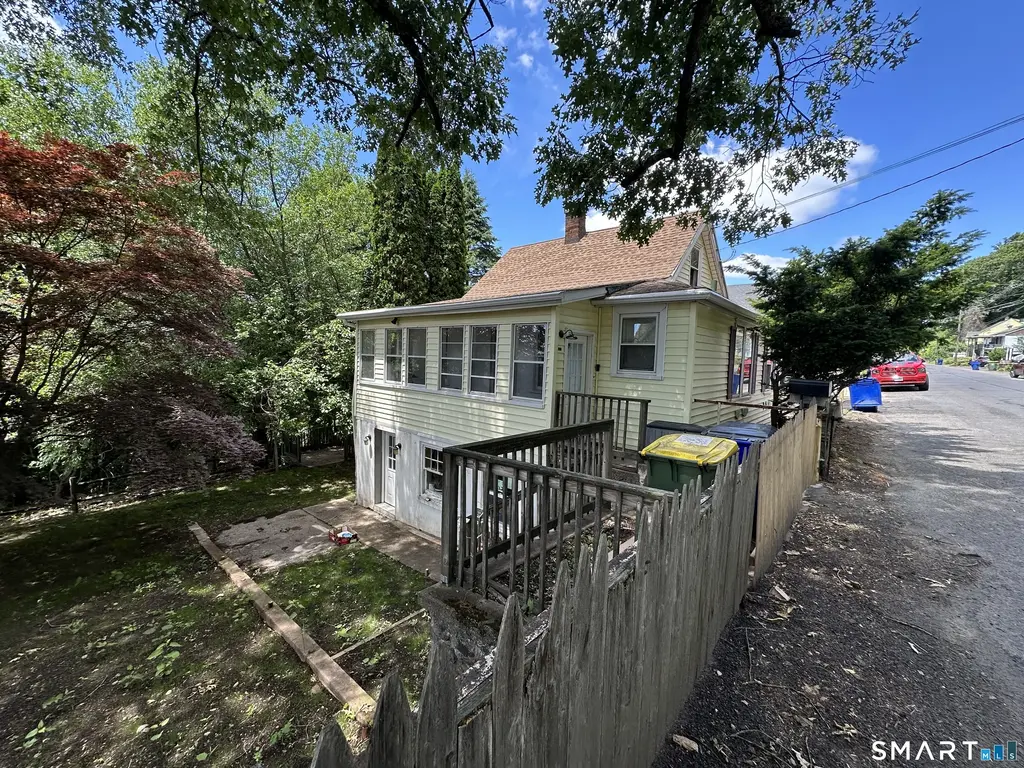 461 North Walnut Street, Waterbury