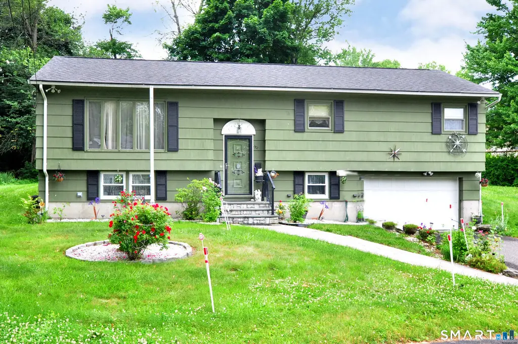152 Saugus Avenue, Watertown