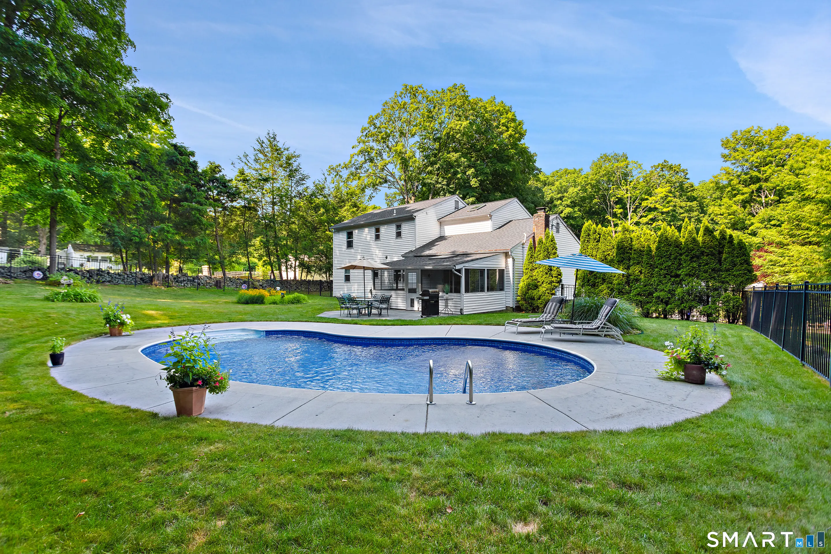 4 Windaway Road, Bethel