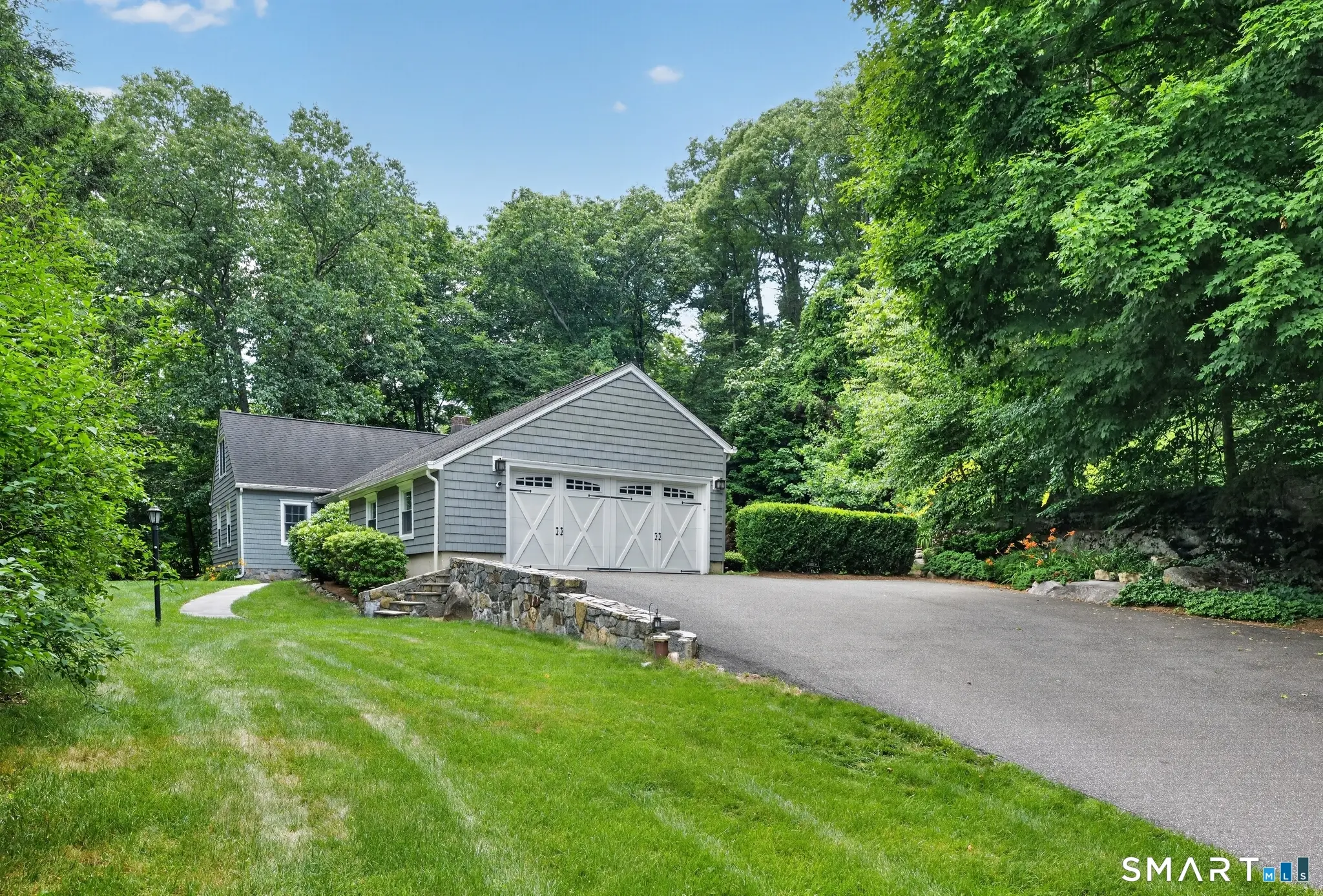 37 North Pleasant Rise, Brookfield