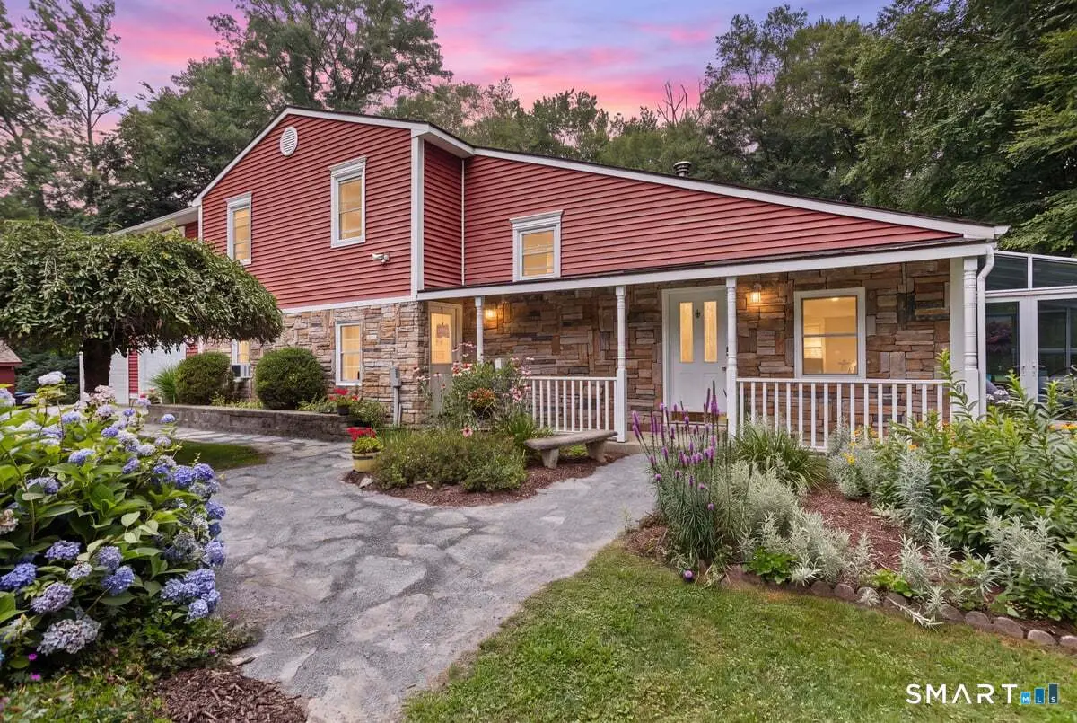 26 Tatnic Hill Road, Brooklyn