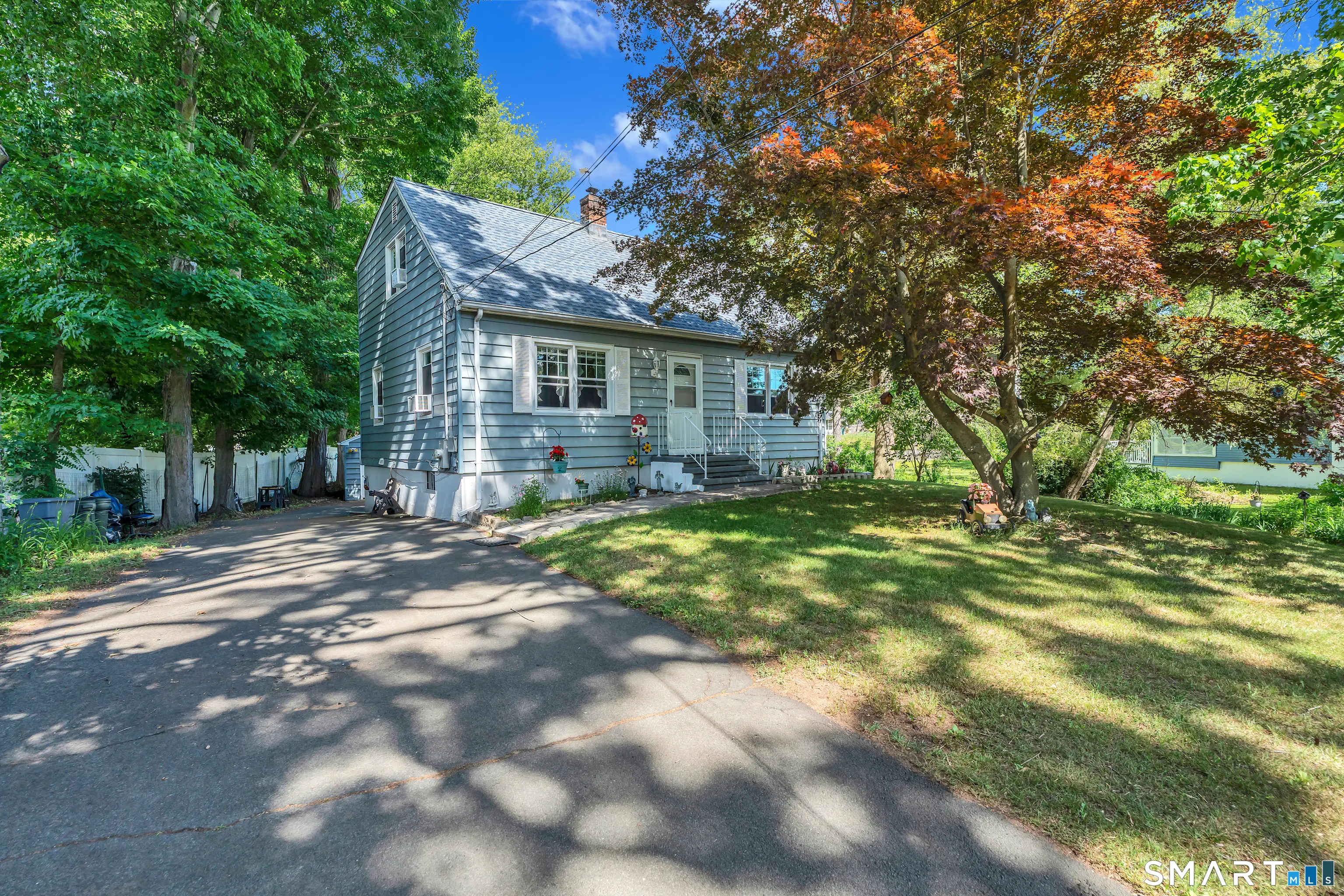 211 Maple Avenue, North Haven