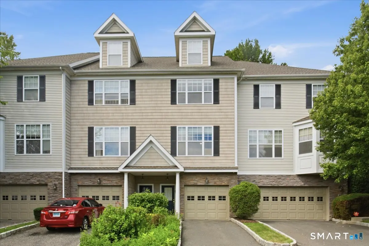 26 Maura Lane 26, Danbury