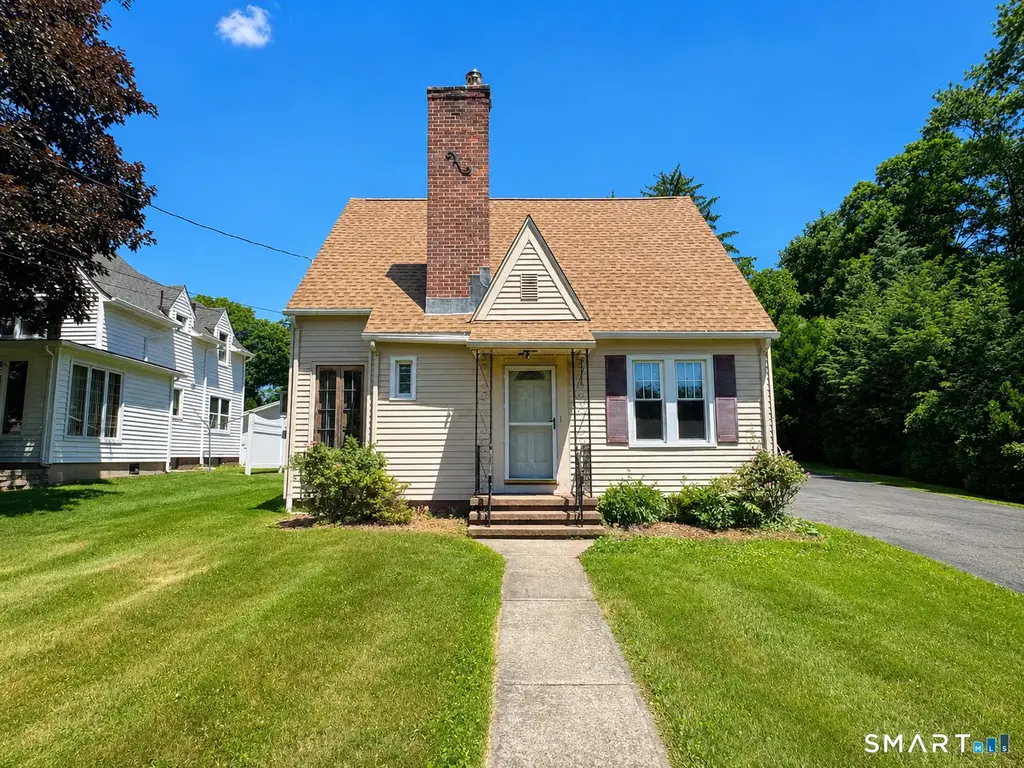 195 Montowese Avenue, North Haven