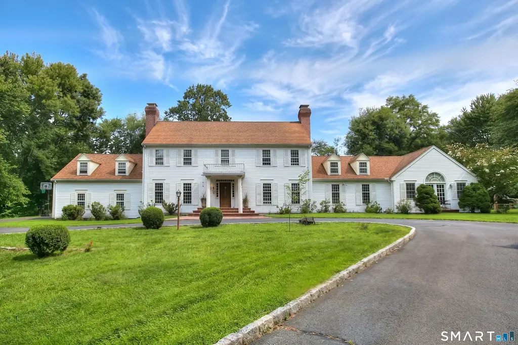 220 Stonewall Lane, Fairfield