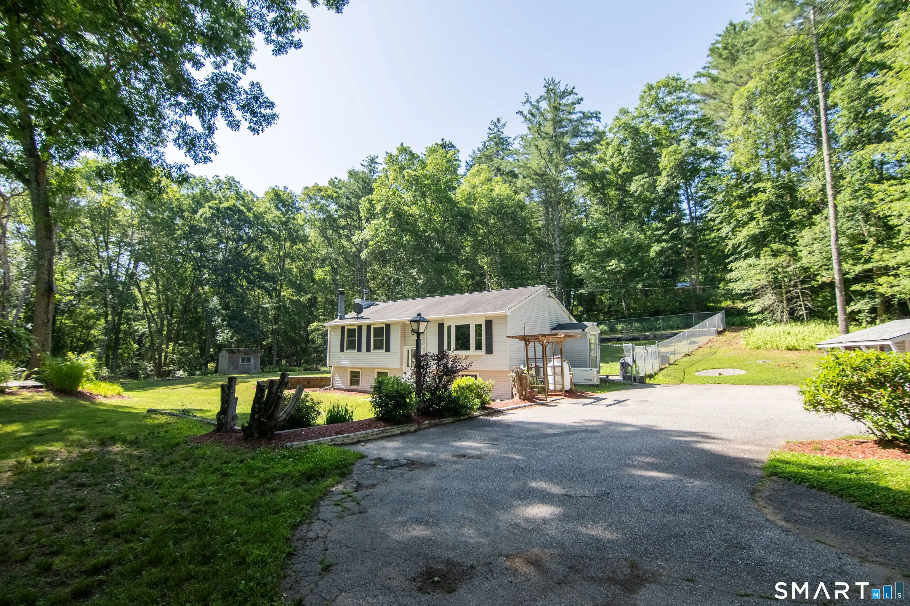 109 Munyan Road, Putnam
