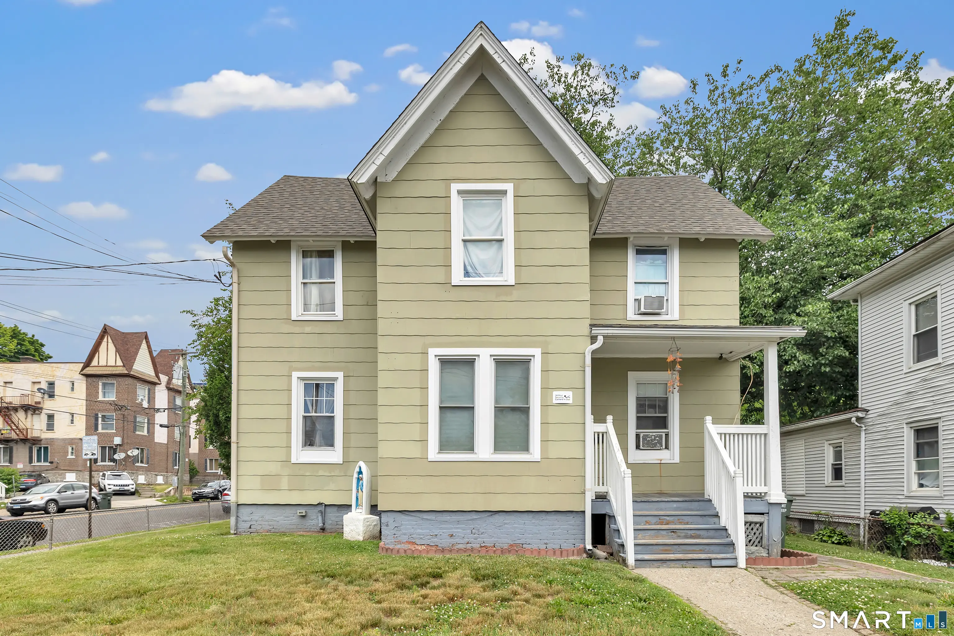 1626 Iranistan Avenue, Bridgeport