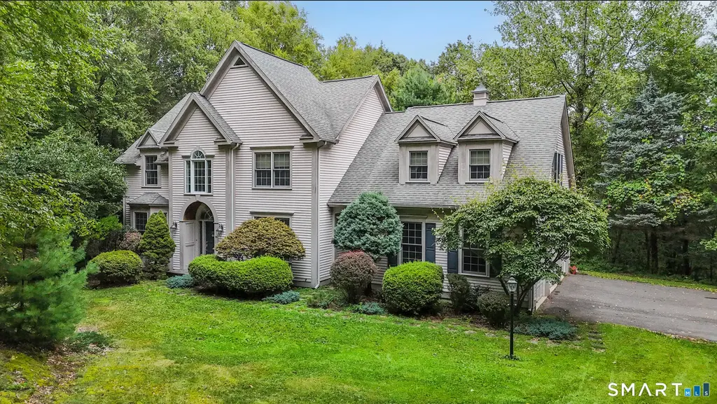 68 Hart Street, Burlington
