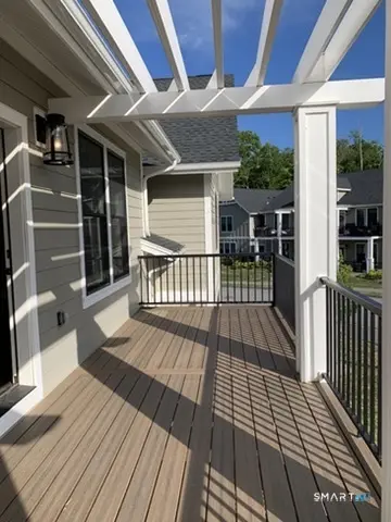 501 Edgewater Circle G, East Hampton