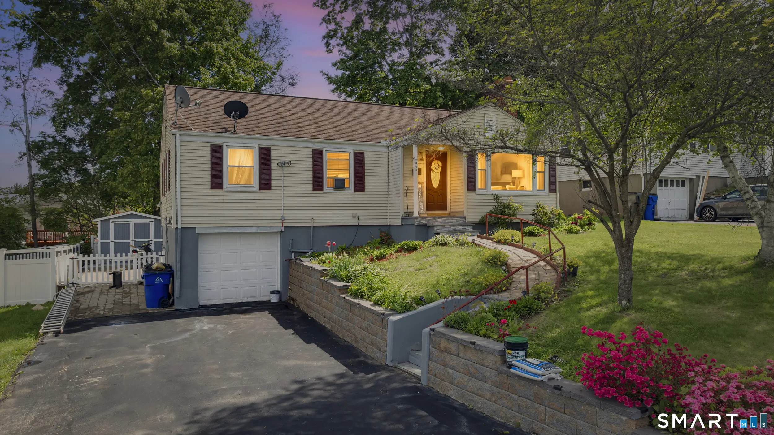 25 Crystal Street, Wethersfield