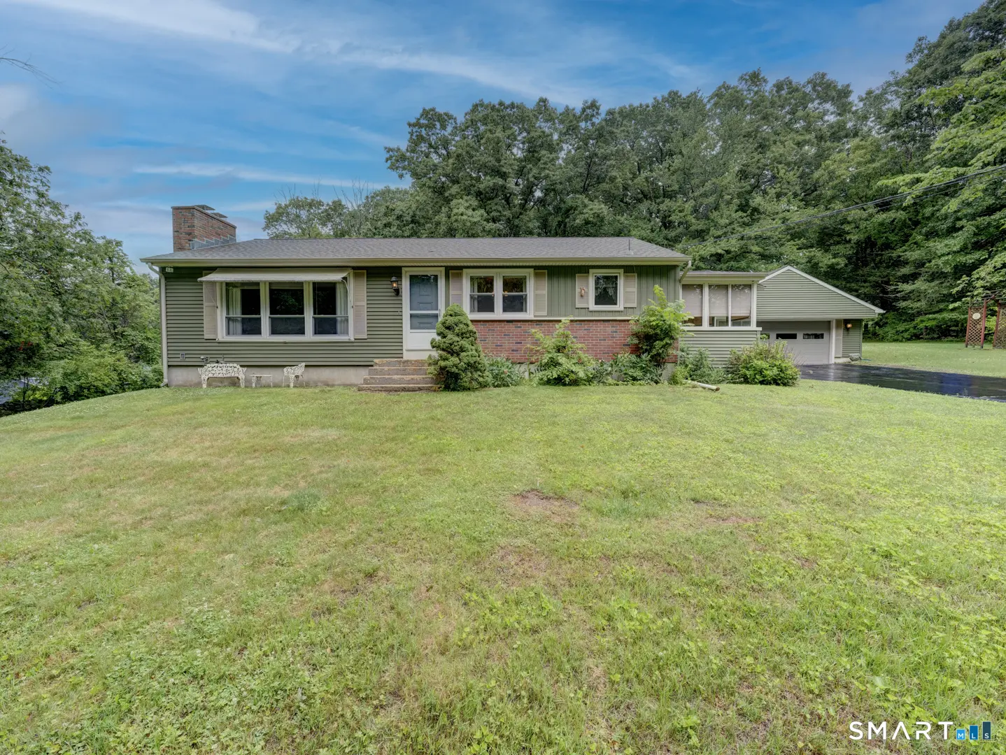 78 Pleasure Hill Road, Franklin
