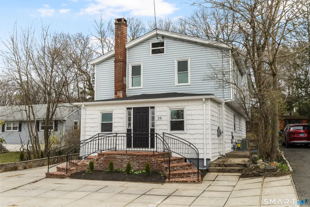 35 Elberta Avenue, Trumbull