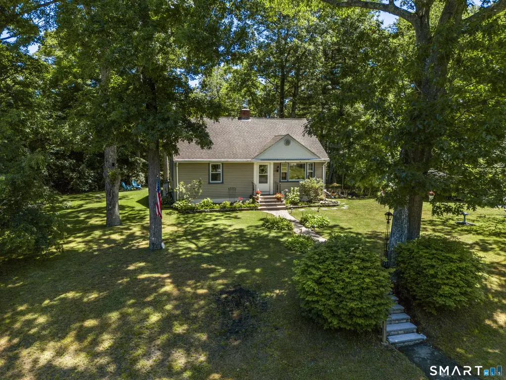 24 Forest Avenue, Groton
